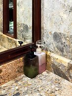 Angkor Land Urban Boutique