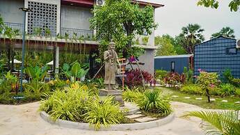 Kampot Tropical Village