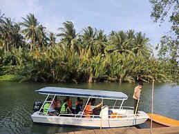 Kampot Tropical Village
