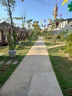 Kampot Tropical Village