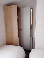 3 Bed, Sleeps 8 Caravan, California Cliffs Park