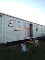 3 Bed, Sleeps 8 Caravan, California Cliffs Park