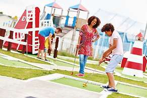 3 Bed, Sleeps 8 Caravan, California Cliffs Park