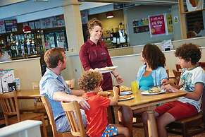 3 Bed, Sleeps 8 Caravan, California Cliffs Park