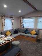 3 Bed, Sleeps 8 Caravan, California Cliffs Park