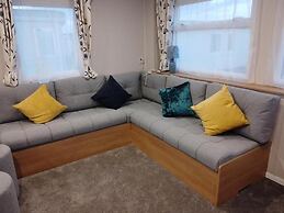 3 Bed, Sleeps 8 Caravan, California Cliffs Park