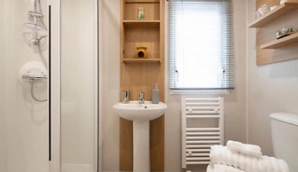 3 Bed, Sleeps 8 Caravan, California Cliffs Park