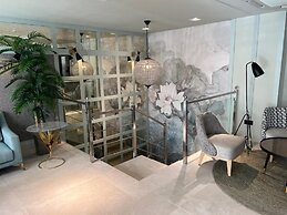 Hotel Noy