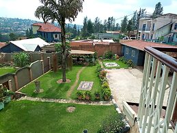 Charming 2-bed House in Kigali