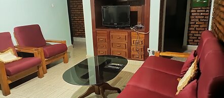 Charming 2-bed House in Kigali