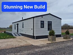 Waterside Lodge - Dog Friendly, Sutton on Sea