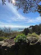 Stunning Apartment in Clifton Gardens, Westend