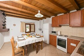 Pool Villa Afroditi for 10 Persons in Margarites