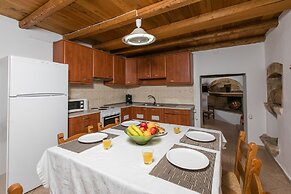 Pool Villa Afroditi for 10 Persons in Margarites