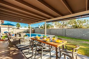 Manhatton Tempe 4 Bedroom Home by RedAwning