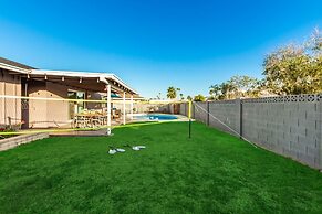Manhatton Tempe 4 Bedroom Home by RedAwning
