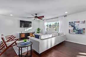 Manhatton Tempe 4 Bedroom Home by RedAwning