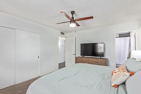 Manhatton Tempe 4 Bedroom Home by RedAwning