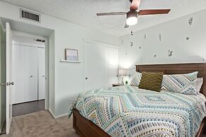 Manhatton Tempe 4 Bedroom Home by RedAwning