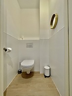 One Lux Stay near Diamond District