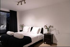 One Lux Stay near Diamond District