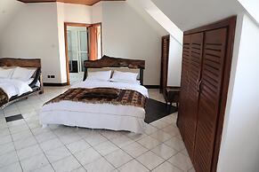 Stallion Place Hotel - Bed and Breakfast