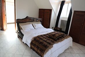 Stallion Place Hotel - Bed and Breakfast