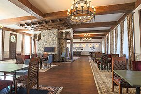 Knyazli Family Suites & Rooms