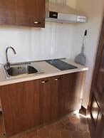 Amaranth House Rooms and Apartments