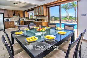 Family Villa Short Walk To Coral Bay Strip 5 Min and Pub, Shops etc