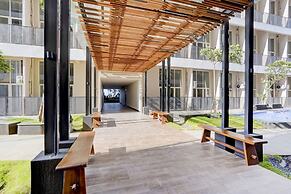 Super OYO Collection O 30 Amega Crown Sub