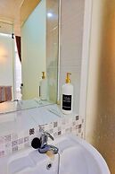 Super OYO Collection O 30 Amega Crown Sub