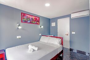 SL Hostel Marbella