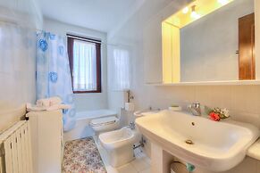 Laura's Cozy Apartment Stresa Center