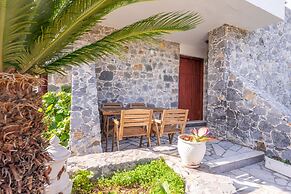 The Kokkini Beach Retreat