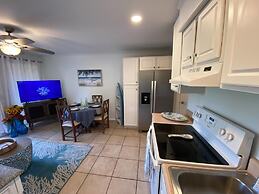 Coral Reef Retreat 1 Bedroom Villa by RedAwning