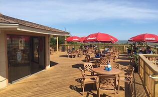 Coral Reef Retreat 1 Bedroom Villa by RedAwning