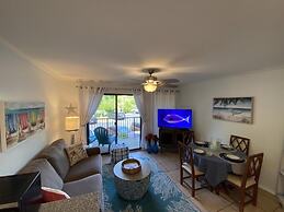 Coral Reef Retreat 1 Bedroom Villa by RedAwning