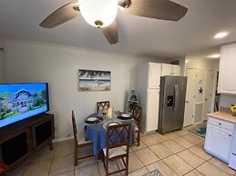 Coral Reef Retreat 1 Bedroom Villa by RedAwning