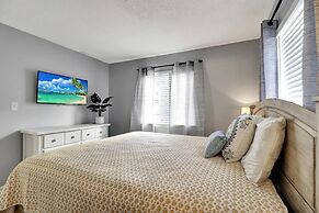 Salty Mermaid 2 Bedroom Condo by RedAwning