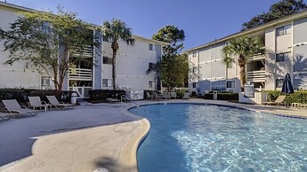 Salty Mermaid 2 Bedroom Condo by RedAwning