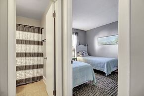 Salty Mermaid 2 Bedroom Condo by RedAwning