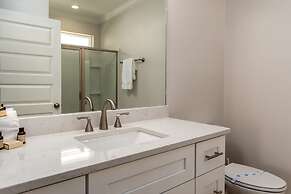 Until Nextime - 2712 Bienville 5 Bedroom Home by RedAwning