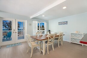 Coquina Cottage B 2 Bedroom Home by RedAwning