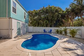 Coquina Cottage B 2 Bedroom Home by RedAwning