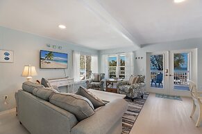 Coquina Cottage B 2 Bedroom Home by RedAwning