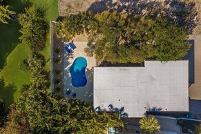 Coquina Cottage B 2 Bedroom Home by RedAwning