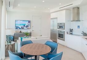 Club Suites at Rum Point