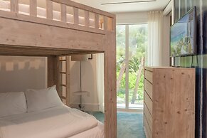 Club Suites at Rum Point