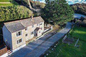 Maytree Cottage - 4 Bedroom Holiday Home - Tenby